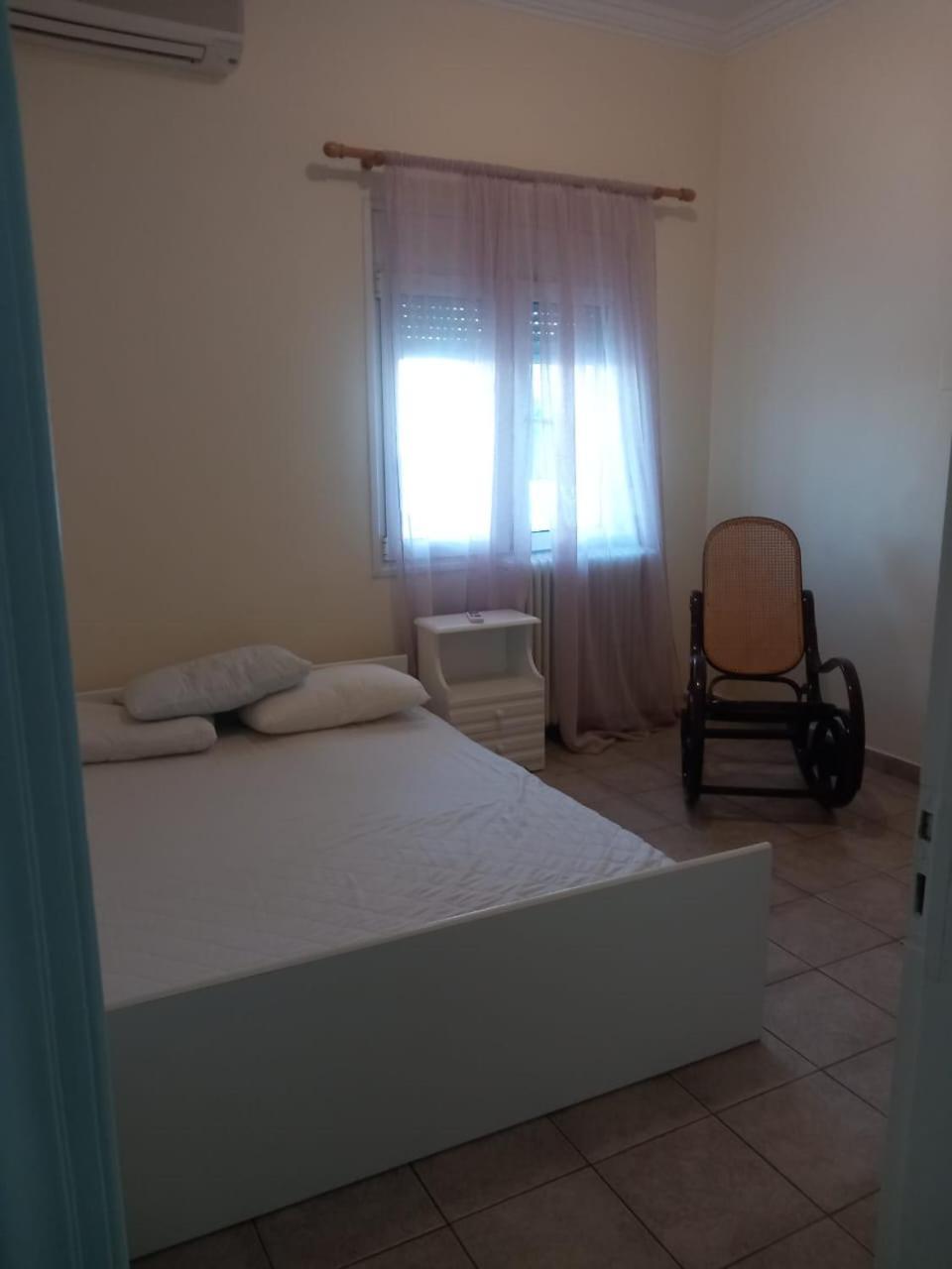 Central Apartments Eretria Екстер'єр фото