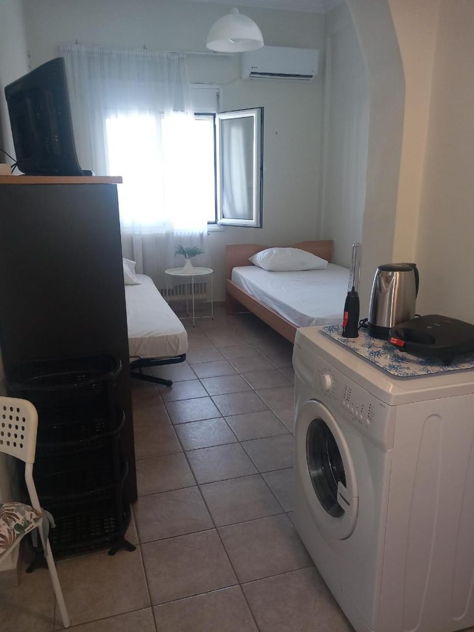 Central Apartments Eretria Екстер'єр фото