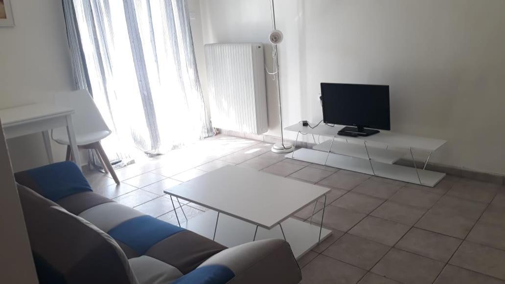 Central Apartments Eretria Екстер'єр фото