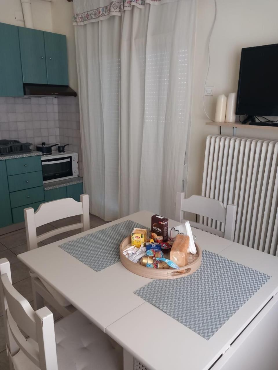 Central Apartments Eretria Екстер'єр фото