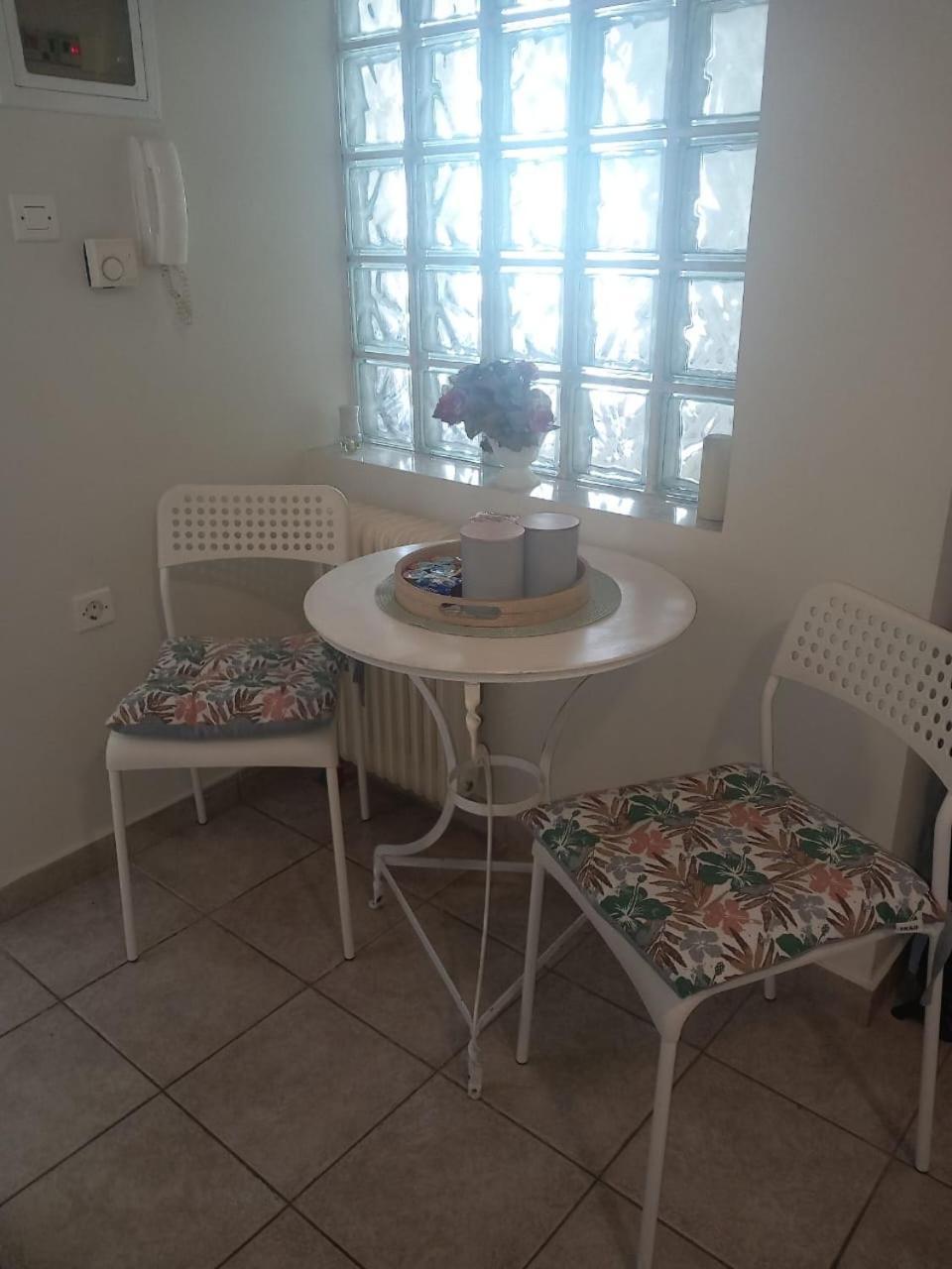 Central Apartments Eretria Екстер'єр фото
